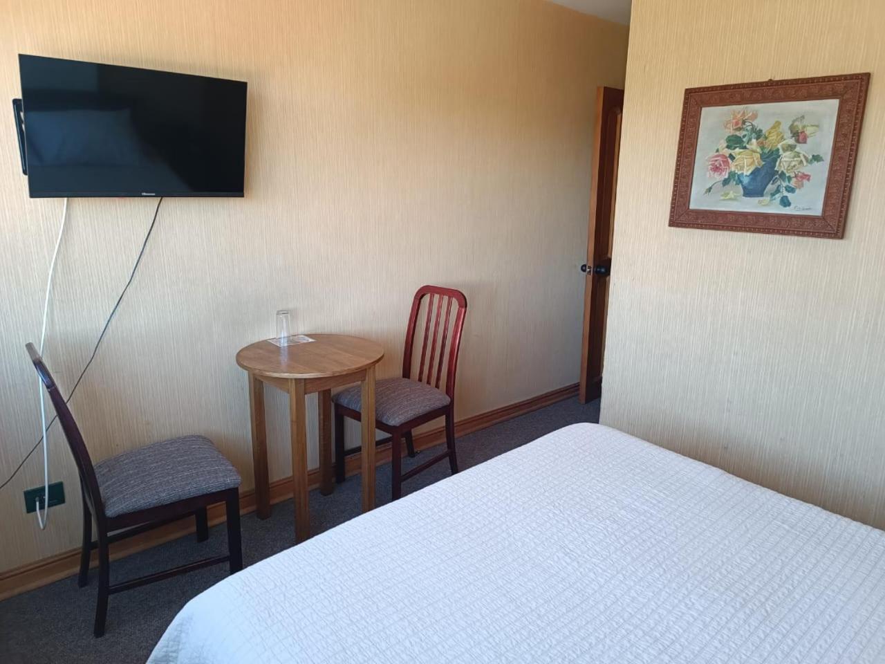 Hotel Antupiren بويرتو مونت المظهر الخارجي الصورة